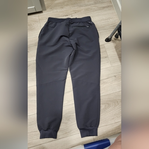 Russell Like New Dark Gray Jogger Pants - Picture 4 of 7